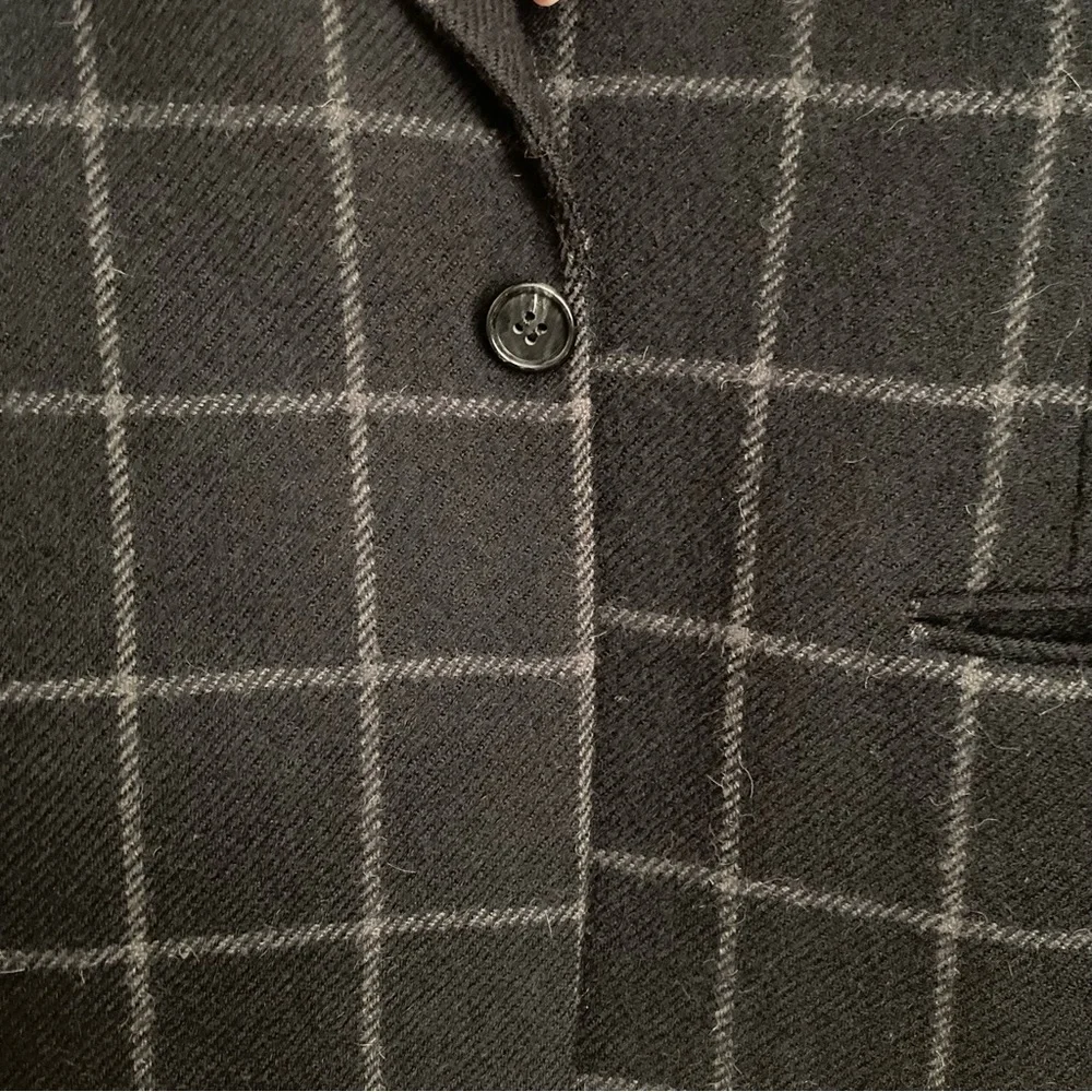 Perry Ellis sports coat black and gray windowpane Size Large 42 Vintage